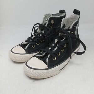 Converse Chuck Taylor All Star 2 Shoes Womens Size 6 Black Fur Lined Sneakers